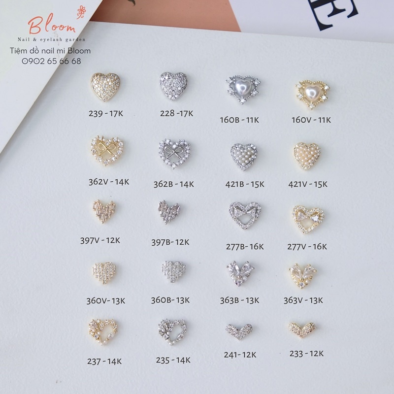 Charm trái tim gắn móng tay
