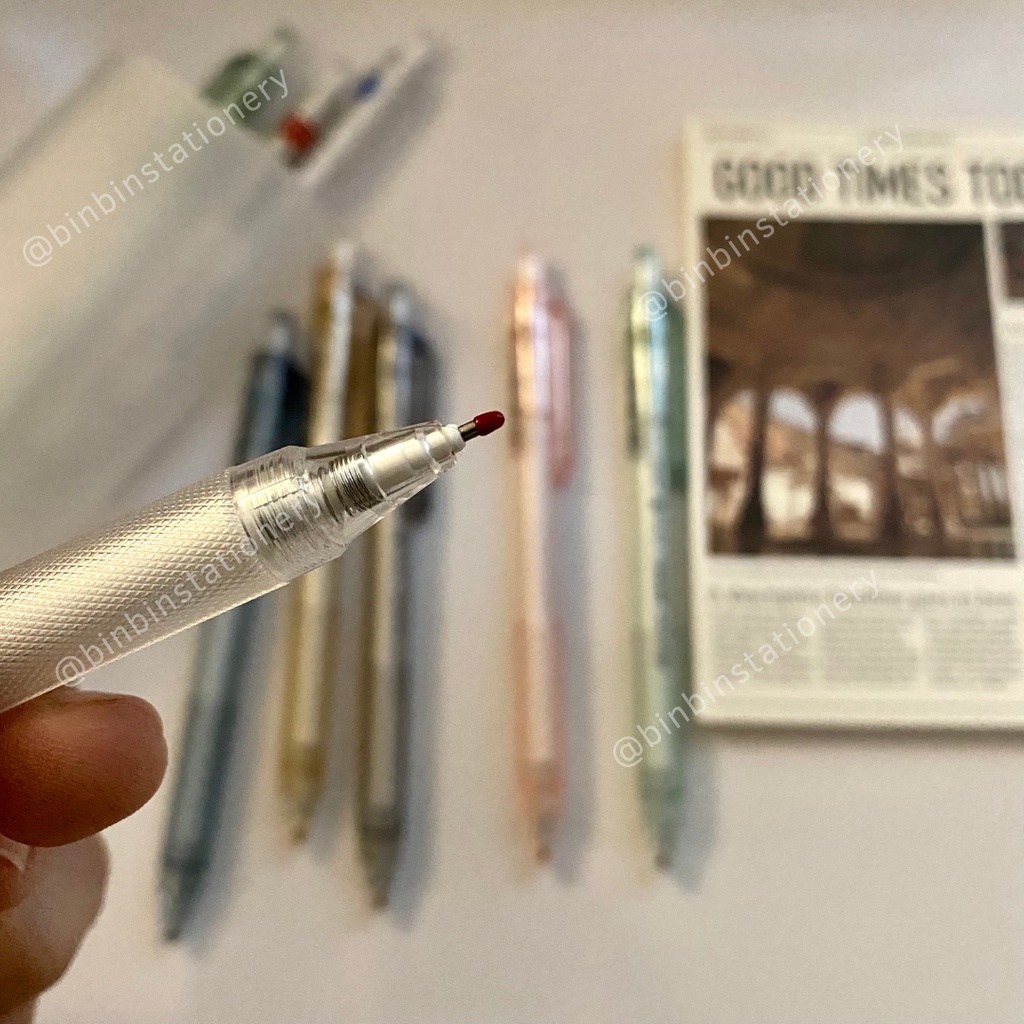 Bút gel Domi thân trong suốt, ngòi 0.5 mm BDM902