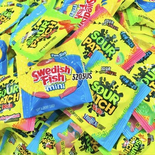 Kẹo dẻo chua ngọt Sour Patch and Swedish Fish