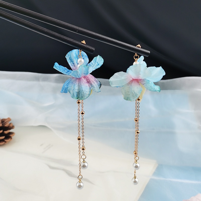 Trâm cài đèn phát sáng hoa đèn lồng tua rua cổ trang độc đáo Tatitava