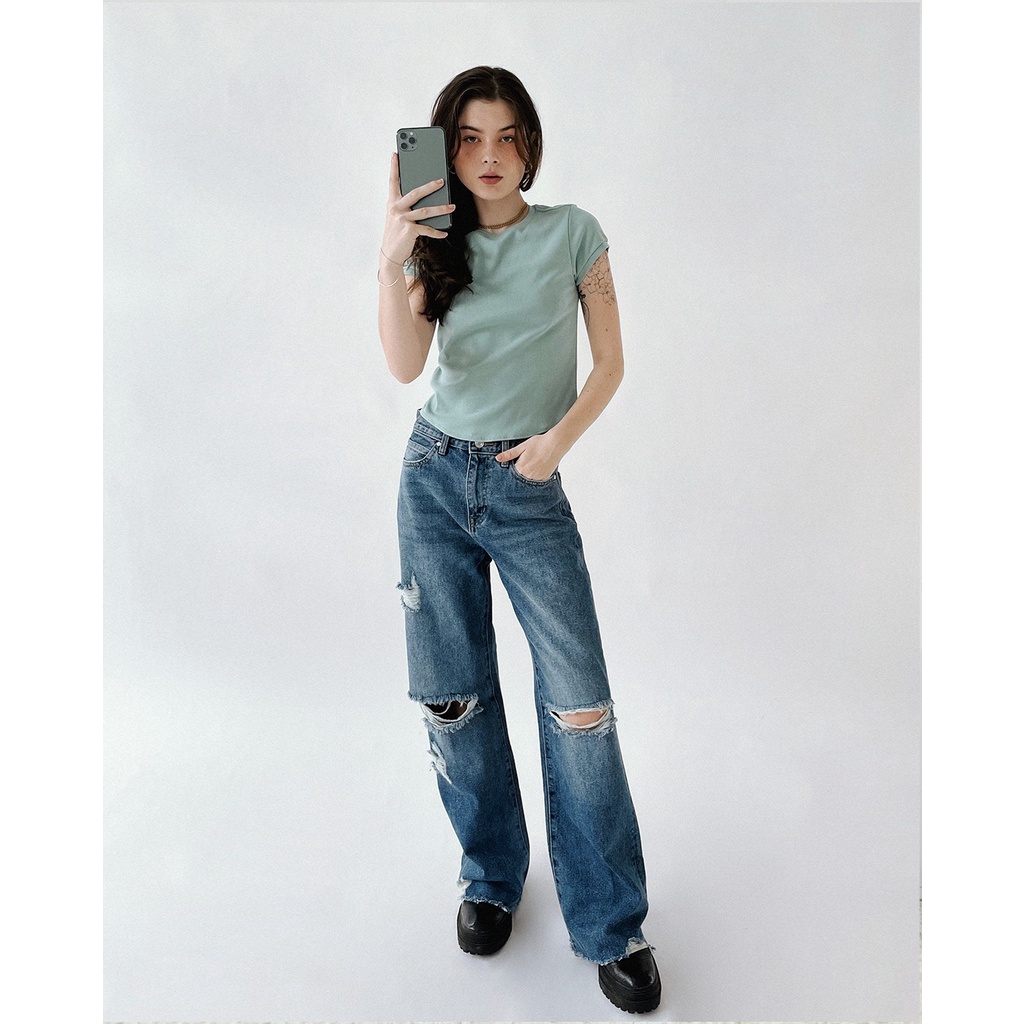 TheBlueTshirt - Quần Jeans Nữ Ống Rộng Rách Gối Màu Đậm - Cheeky Chic Wide Leg Jeans - Dark Blue Wash