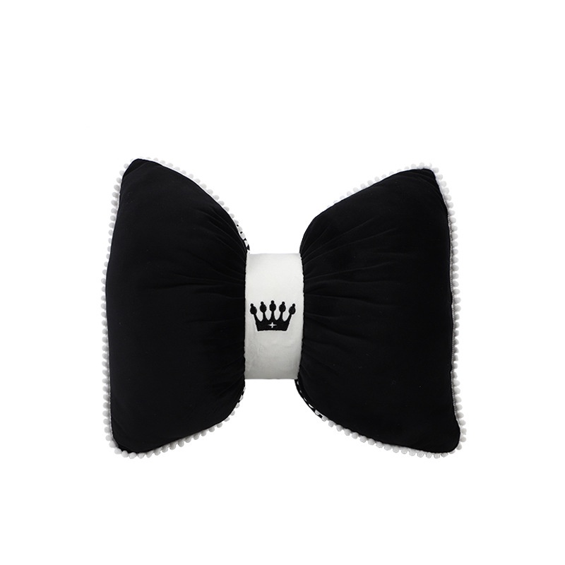 Gối Và Lót Ghế Màu Đen Họa Tiết Nữ Thần Độc Đáo Cho Nội Thất Xe Hơi