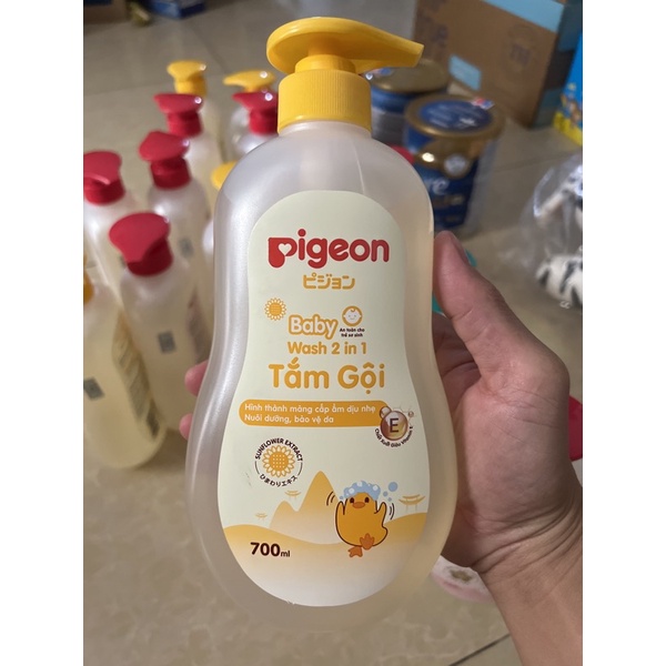 Pigeon sữa tắm gội 2in1 chiết xuất hoa Hướng Dương 700ml
