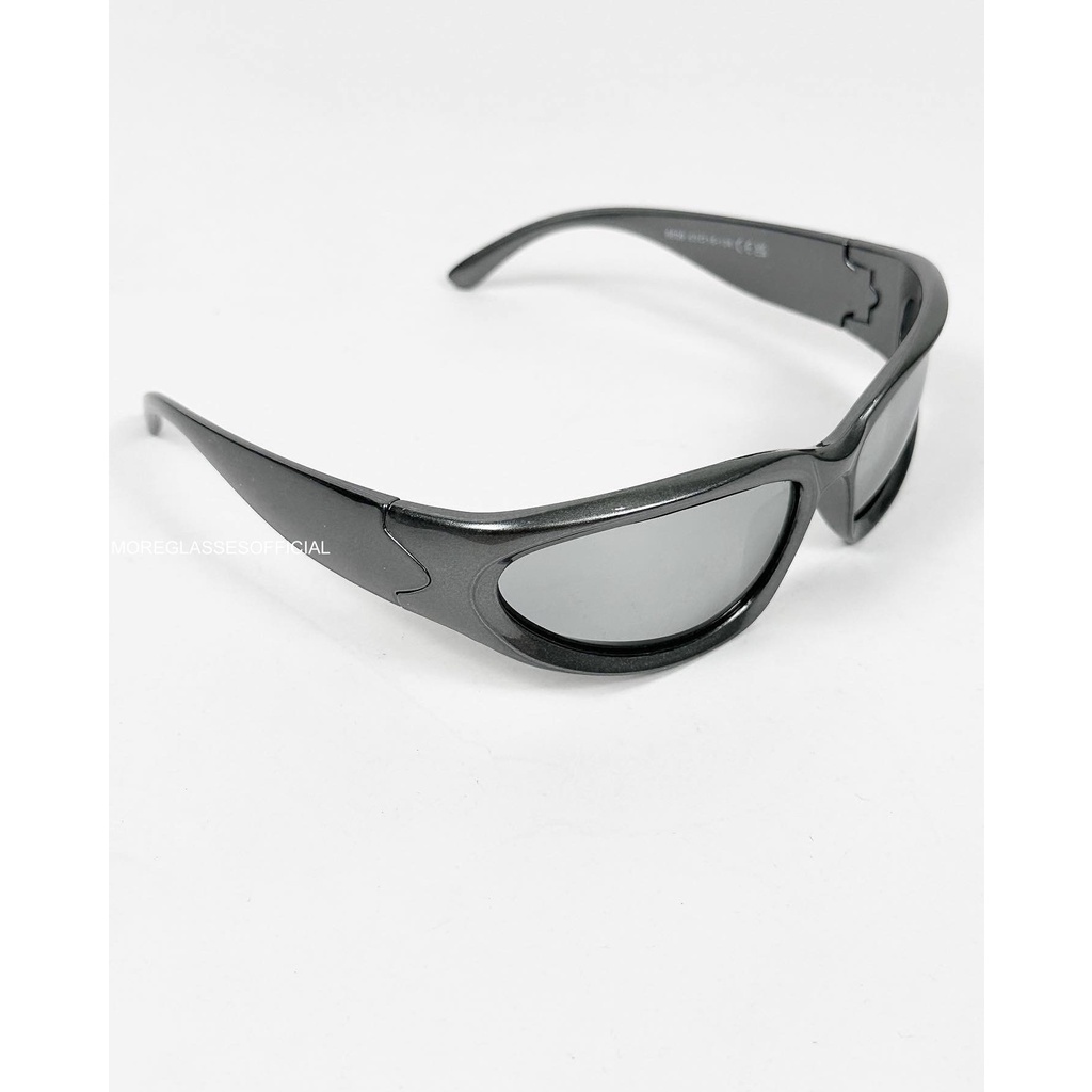 Kính mát có sẵn MOREGLASSES phong cách thời trang nam nữ Y2K Punk 2023 tròng kính chống UV 400 ảnh thật