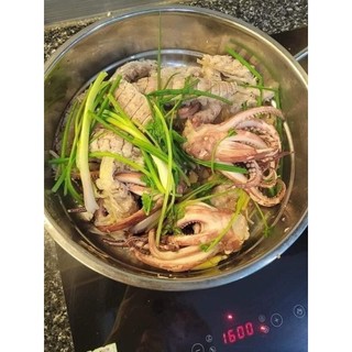 ĐẦU MỰC ỐNG khay 1kg( giao hỏa tốc)