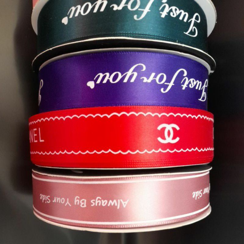 Cuộn ruy băng 2.5cm đính chữ chanel just for you
