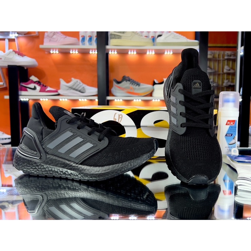 GIÀY SNEAKER ULTRABOOST 6.0 ĐEN KÈM BỘ QUÀ TẶNG GIÁ TRỊ