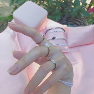 1 chiếc nhẫn ngẫu nhiên