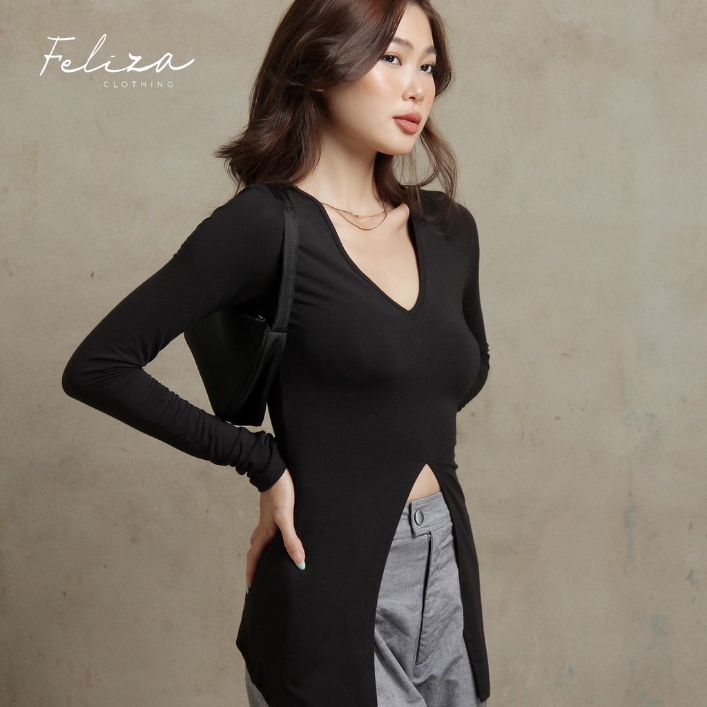 Áo thun trơn nữ dáng ôm tay dài cổ tim xẻ thân trước độc đáo – Feliza Clothing