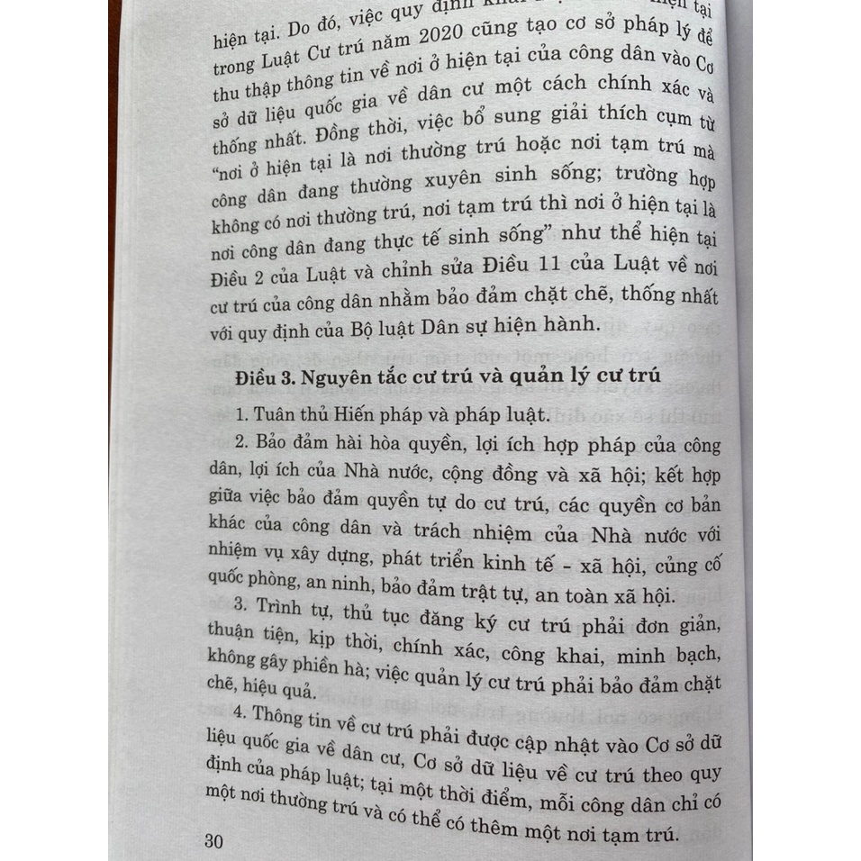 Sách-Bình Luận Khoa Học Luật Cư Trú