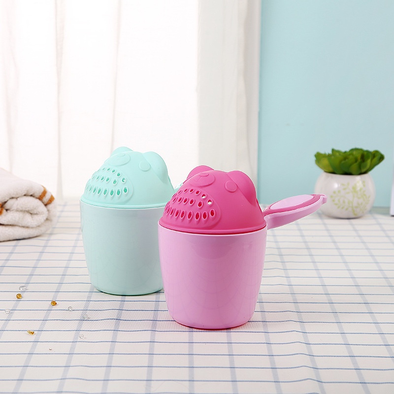 Ca múc nước,ca tắm vòi sen gội đầu đa năng cho bé Bí Ngô Store