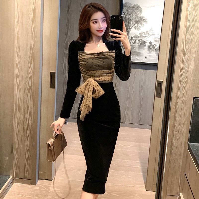 Đầm Nhung Cổ Vuông Phối Nơ Họa Tiết Chấm Bi Dễ Thương