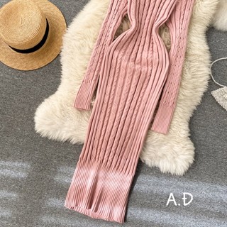 Đầm body len vặn thừng cổ lọ