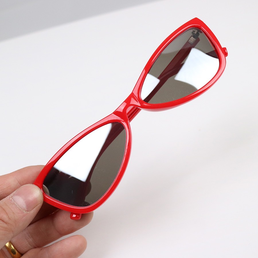 Mắt kính mắt mèo Wealthy Shades full hộp chính hãng