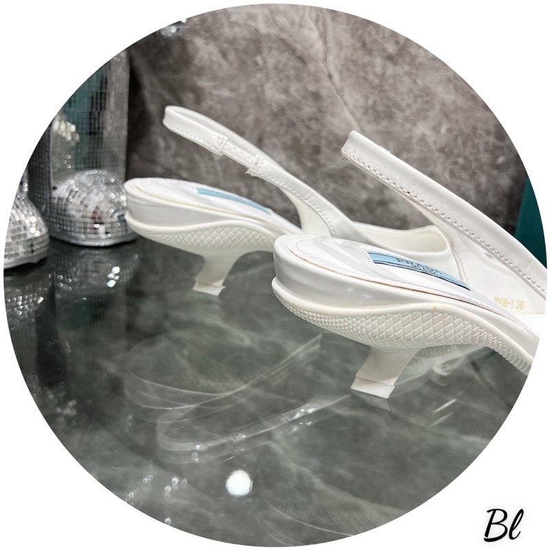 Sandal Prada Bóng Mũi Nhọn Gót Nhú Trắng Đen Full Size 35-39  -  By Anh Dinh Phuong