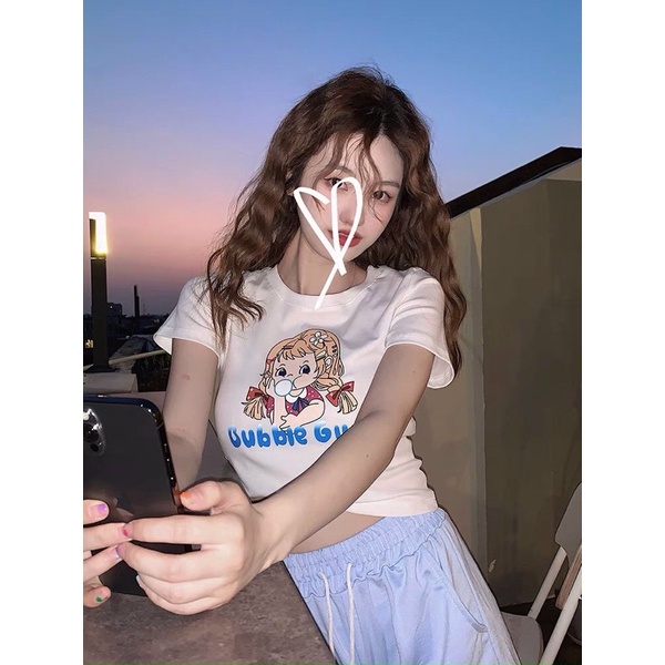 Áo croptop cô bé tóc vàng BG