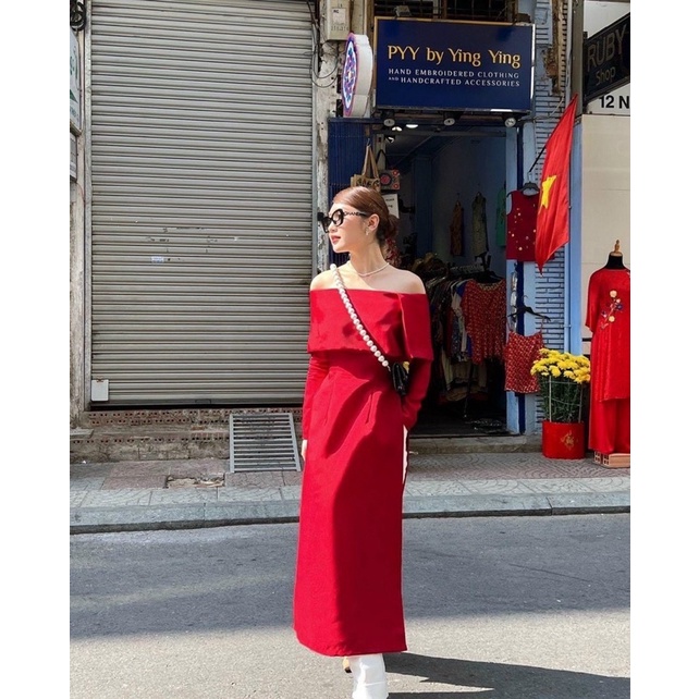 SET ÁO DÀI ĐỎ TRỄ VAI + KÈM TAG+ QUẦN SUÔNG TRẮNG