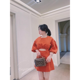 Đầm tay phồng khoét bụng