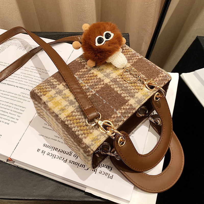 Túi Đeo Chéo Bằng Len Thiết Kế Đơn Giản Dễ Phối Đồ Thời Trang Cho Nữ