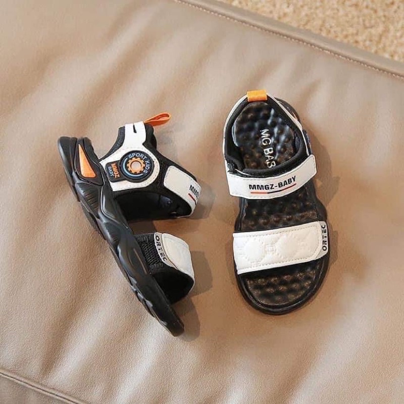 Sandal bé trai
