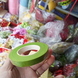 Băng keo sáp dùng cuốn thân cây hoa giả( Giá 1 cuộn)