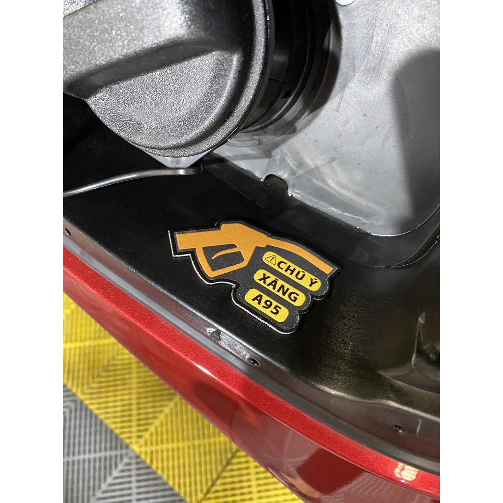 Sticker decal tem nhôm dán nắp bình xăng, cảnh báo đổ xăng A95, đổ dầu diesel trang trí xe ô tô | BigBuy360 - bigbuy360.vn