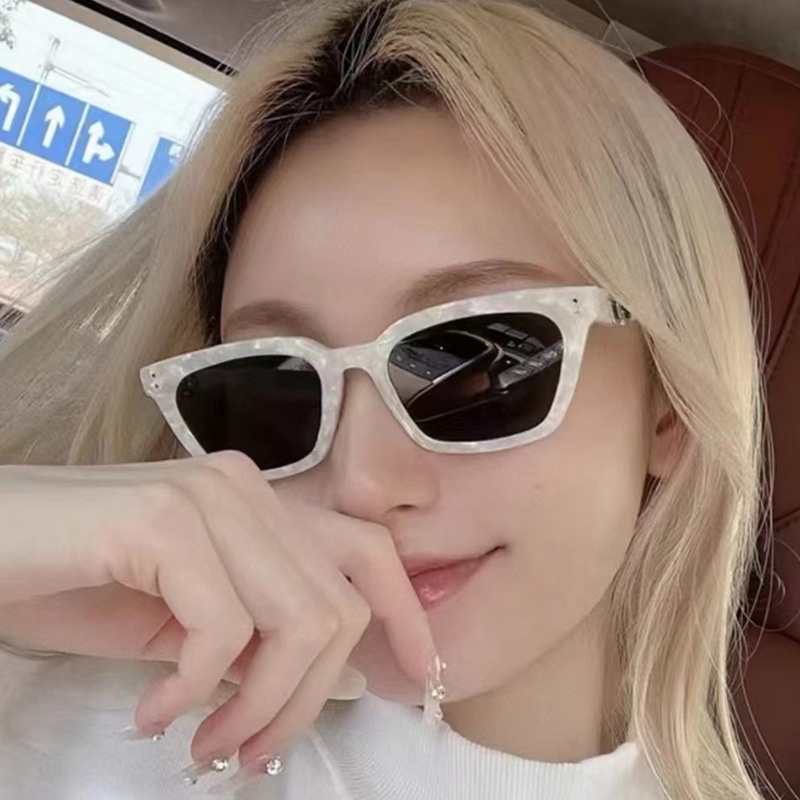 Kính Mát Thời Trang Mới Năm 2023 Gọng Vuông Nhiều Màu Sắc Dành Cho Nam Nữ