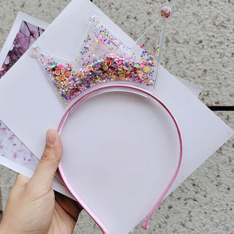 Băng Đô Cài Tóc Hình Vương Miện Bằng Nhựa Trong Suốt Đính Kim Sa Lấp Lánh Cho Bé Gái