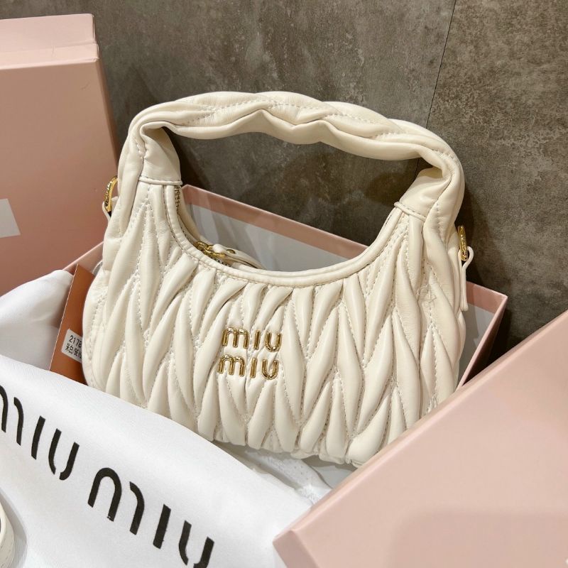 Túi kẹp nách miumiu nhúm da mềm fullbox