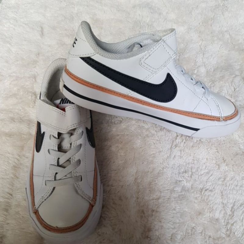 GIÀY SI TUYỂN TRẺ EM  - SZ 17CM MỚI 95%