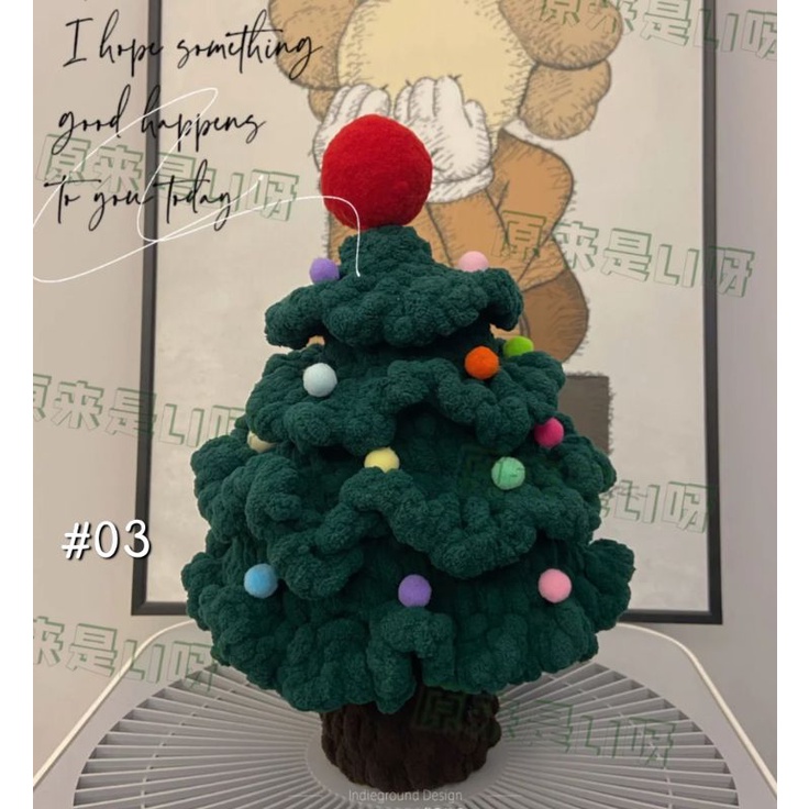 Cây Thông Mini để bàn Trang Trí Giáng Sinh Kèm đèn Led . Bằng Len handmade