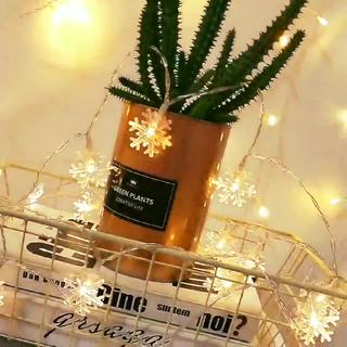 Dây đèn led hình bông tuyết xinh xắn dùng trang trí lễ giáng sinh