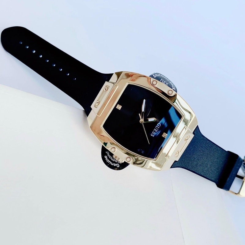 Đồng Hồ Cặp Đôi Guess Case 43x51mm, Nữ 39mm, Chống Nước 30m