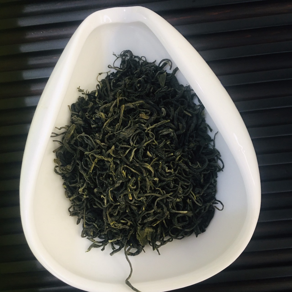Trà Nõn Đinh Tân Cương Thái Nguyên - Trà xanh đặc sản Thái Nguyên, thơm ngon, nước xanh, hậu ngọt.