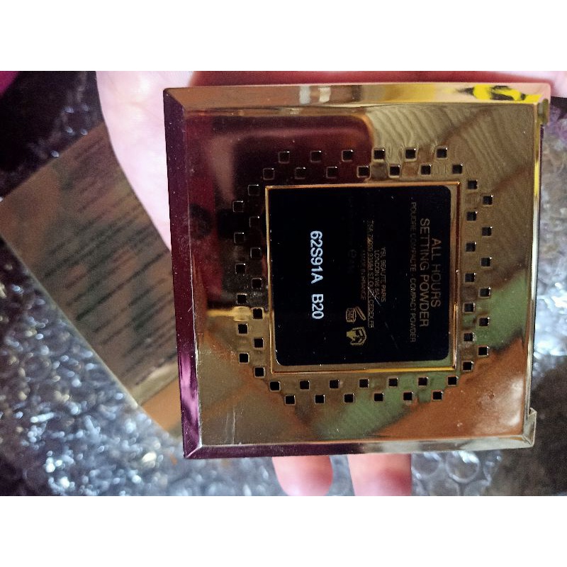 Phấn phủ nén Y.S.L mịn mướt bền tông 24h không gây bí da,che khít lỗ chân lông