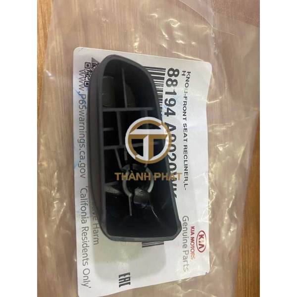 NÚT BẤM NÂNG HẠ GHẾ TRƯỚC TRÁI KIA SEDONA