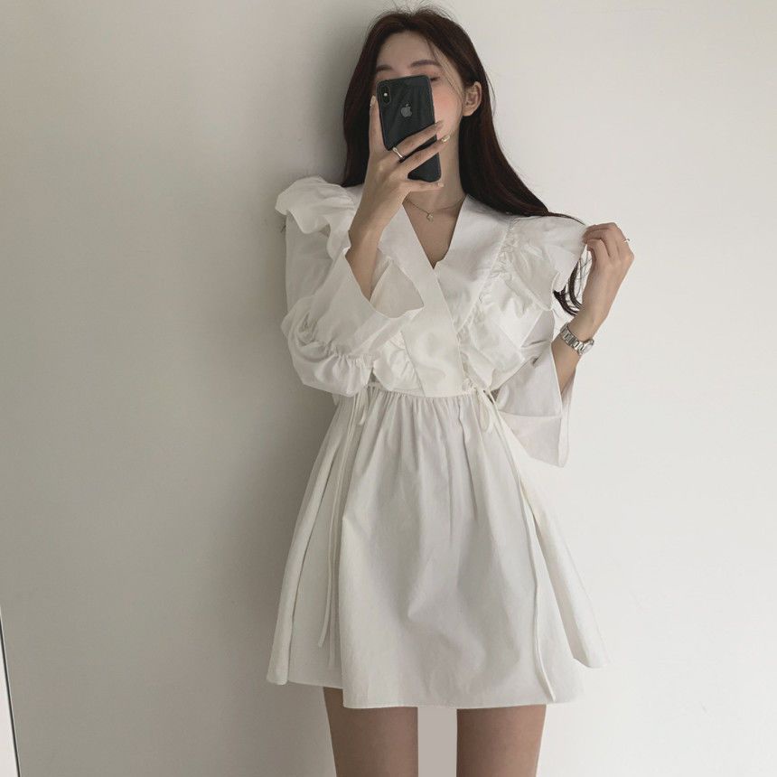 Đầm Tay Loe Ngắn Cổ Chữ V Phối Bèo Xinh Xắn Thời Trang Theo Phong Cách Hàn Quốc