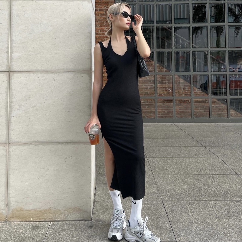 Đầm dài INTO.EIGHT thiết kế hở lưng