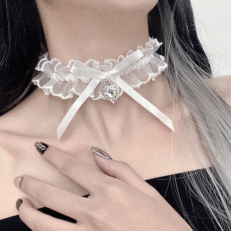 Vòng Cổ Ren Đính Đá Hình Trái Tim Phong Cách Nhật Bản