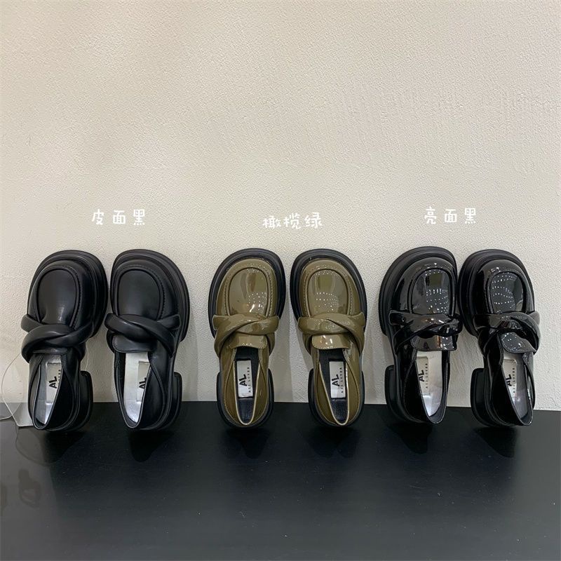 Giày Mary Jane ulzzang đế bằng quai xoắn