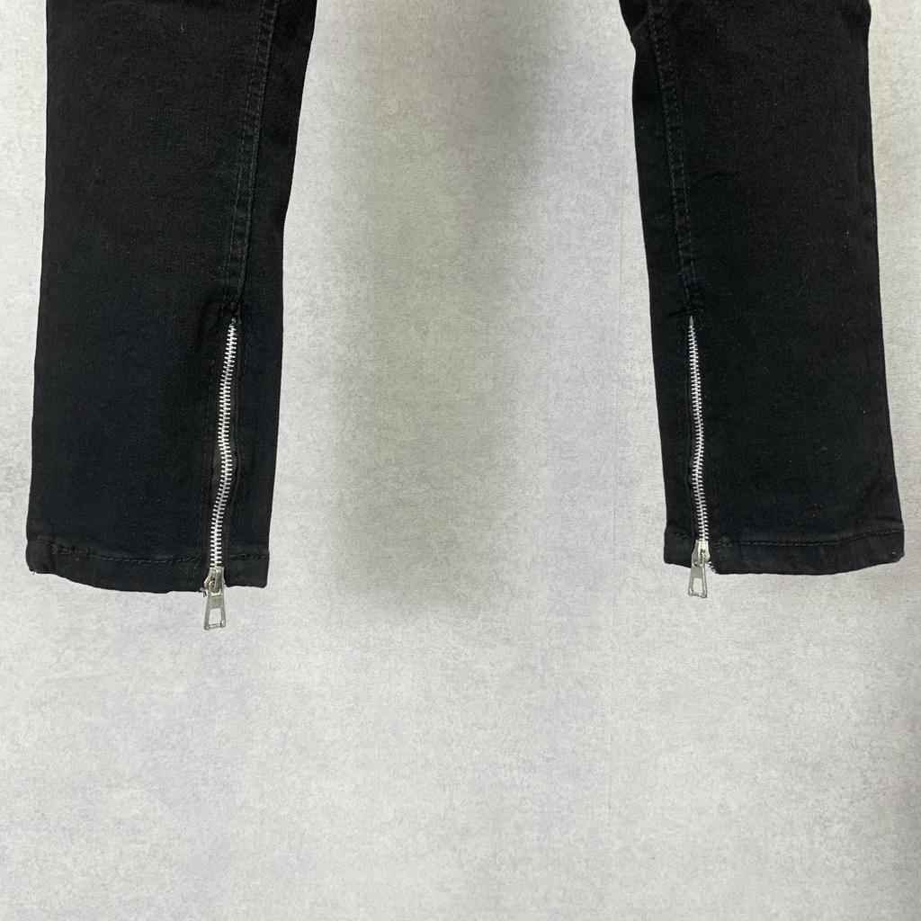 Quần jean bò đen nam slimfit gối rách vá vải nhăn bất đối xứng khoá zip ống chân phong cách streetwear QJ30P | BigBuy360 - bigbuy360.vn