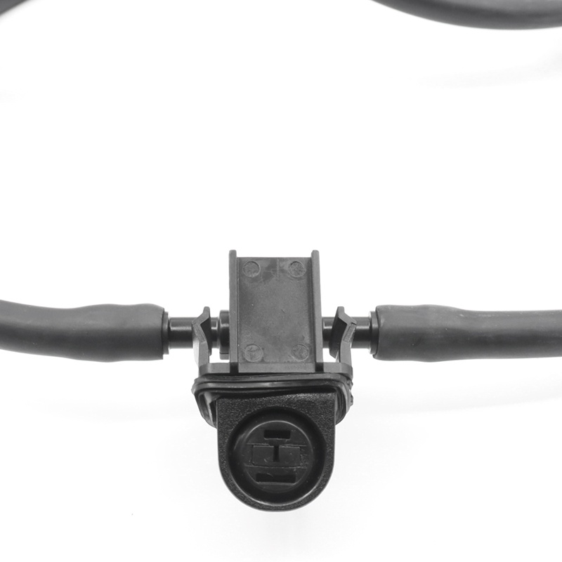 Máy giặt kính chắn gió Vòi phun tia A2128600792 Cho -Mercedes-Benz E W212 2009-16 / CLS C218 X218 2011-17