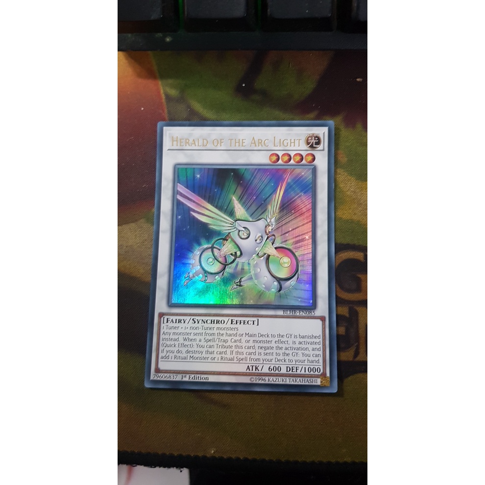 Lá bài thẻ bài Yugioh blhr en085 - Herald of the Arc Light ur