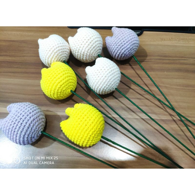 Phụ Kiện Hoa: Kẽm Cành, Lá Táo, Lá Hoa Hồng, Băng Keo Sáp, Rêu Sợi, Mút Xốp Cắm Hoa.