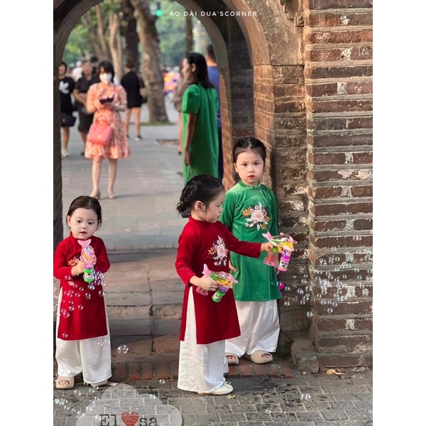 Áo dài THÊU HOA bé gái tặng bờm mã 82096