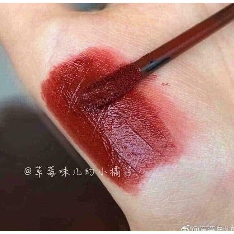 Son Kem Lì Merzy V6 Vỏ Đen Chất Son Lì Và Tint Màu Đỏ Gạch