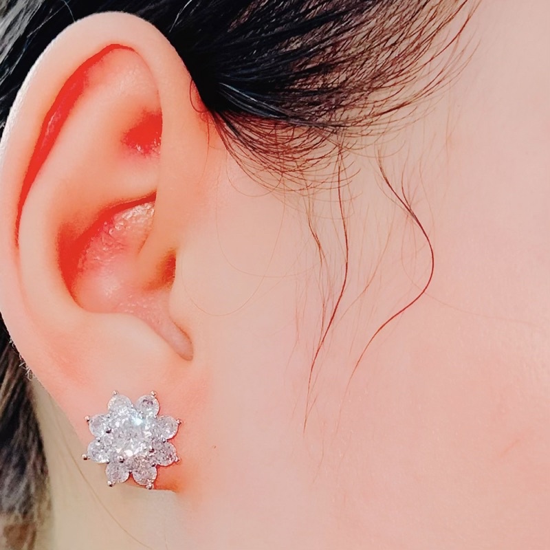 Bông tai đá mạ bạch kim