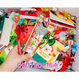 Set quà Noel - sổ và bút cột nơ