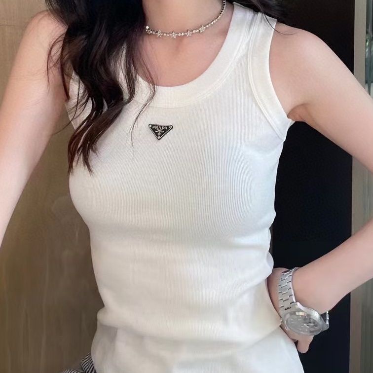 Prada 2022 summer new triangle logo knitted vest chest plus triangle logo simple and generous