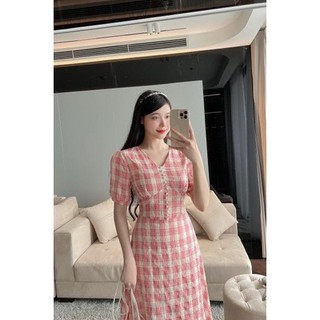 VÁY KẺ CÚC NGỌC CỔ V